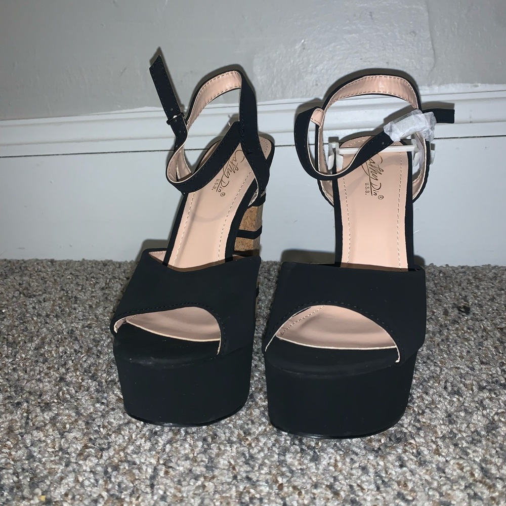 Wooden & Black heel NEVER WORN